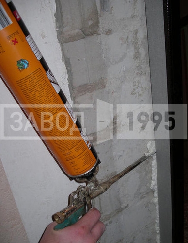 Запенивание монтажных зазоров